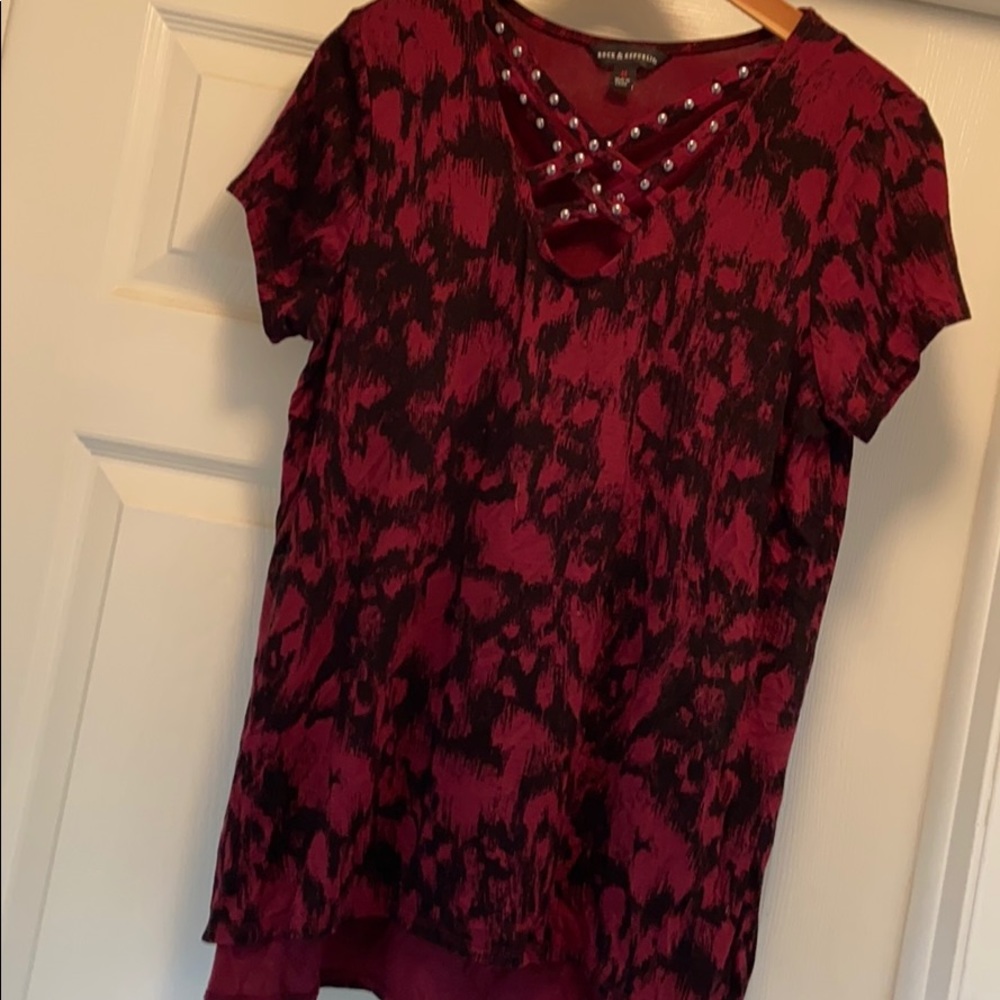Slinky cross cross neck tee